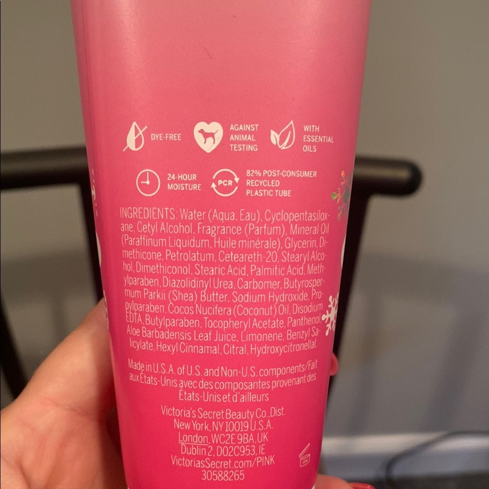 Pink Victoria's Secret Fresh & Clean Frosted Moisturizing Body Lotion cashmere - Picture 2 of 5